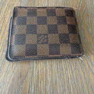Louis Vuitton Damier Ebene Card Holder